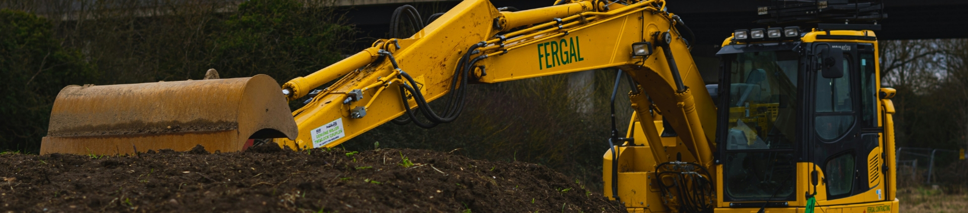 conduct-civil-construction-excavator-operations-banner